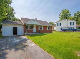 2019 Leonard Rd, Falls Church, VA 22043