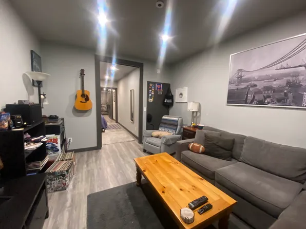 18-69 Stanhope Street image 2 of 23