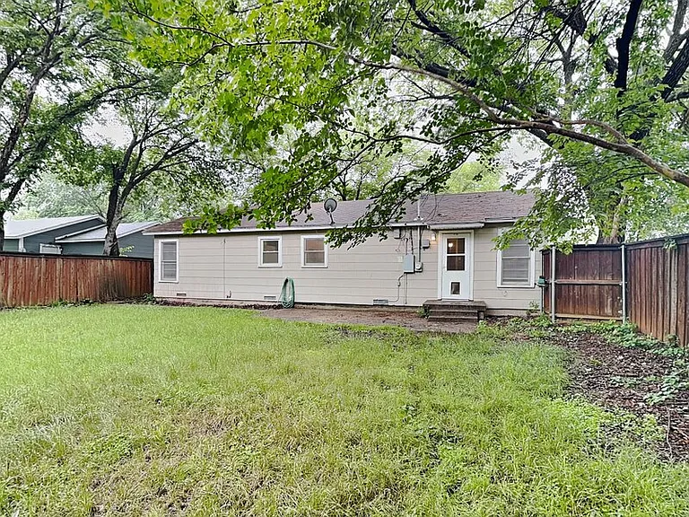 412 Harrison Ln — Photo 14