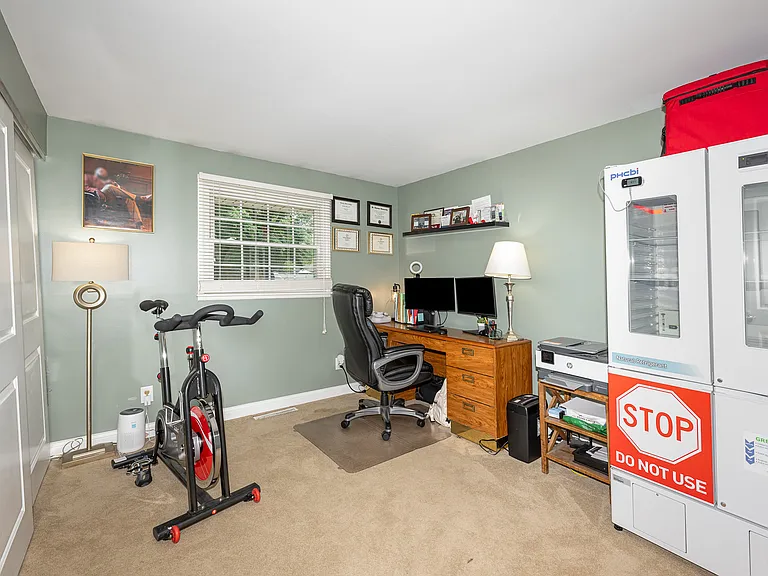 183 Monarch Rd — Photo 10