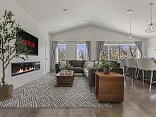 2224 2nd St NE #2224, Minneapolis, MN 55418