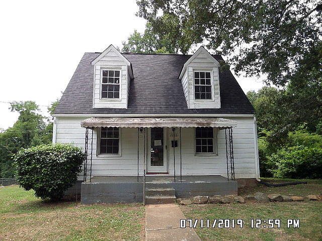 1st image of 1010 Laurel St