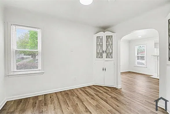 11276 Somerset Ave — Photo 6