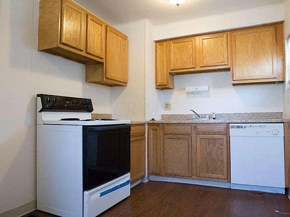 2nd image of 2218 Hiawatha Park Dr