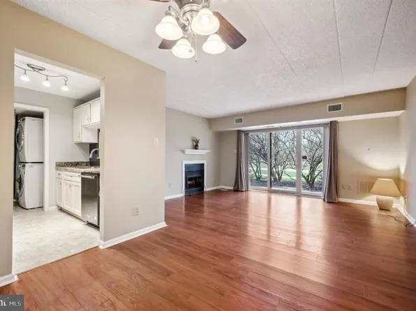 70 Le Forge Ct, Wayne, PA 19087