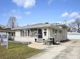 9320 Washington Ave, Brookfield, IL 60513