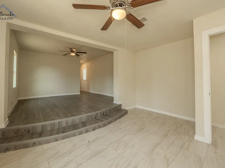 102 Paradise St — Photo 17