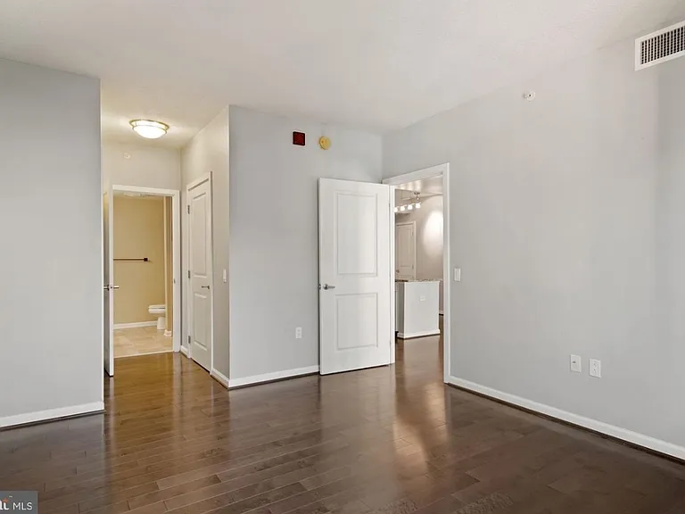 440 L St NW #904 — Photo 7