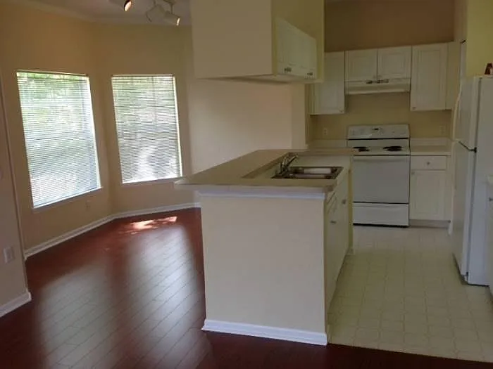 2622 White Magnolia Way — Photo 3