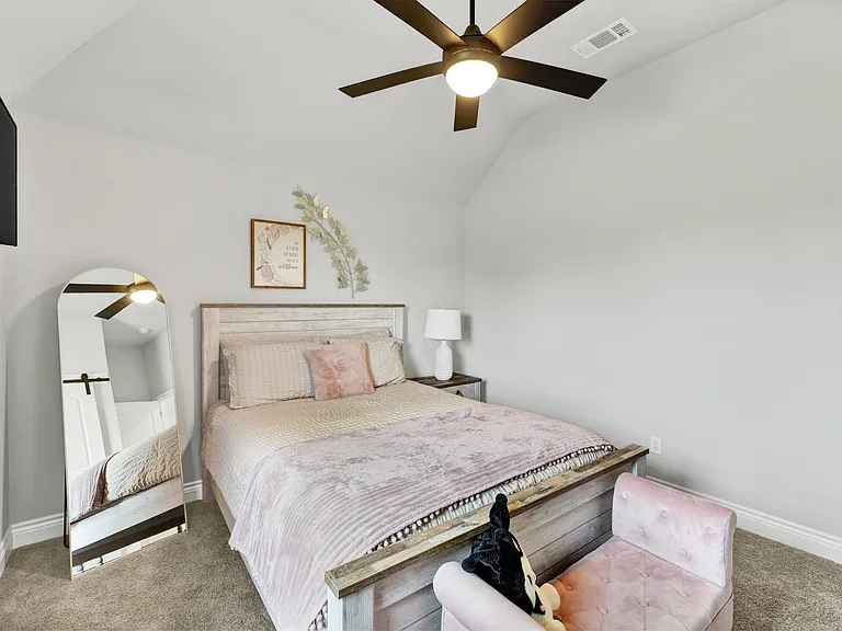 1040 Cloudy Ct — Photo 14