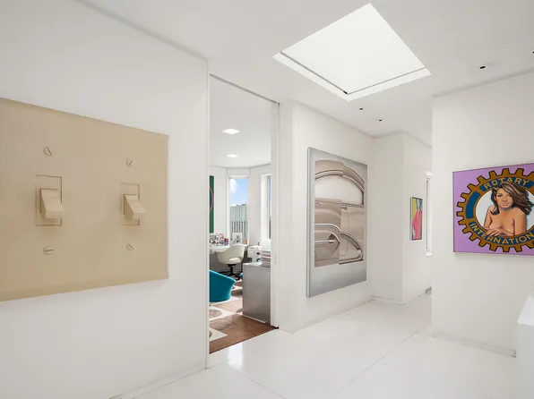 1 Sutton Place South image 16 of 25