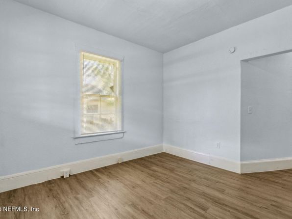 jacksonville-florida-154611322 picture