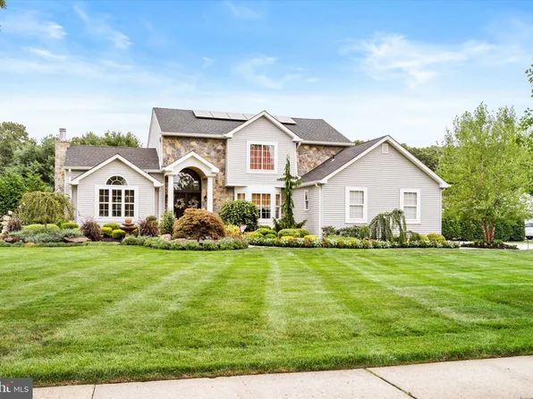 48 Hampshire Ct, New Egypt, NJ 08533