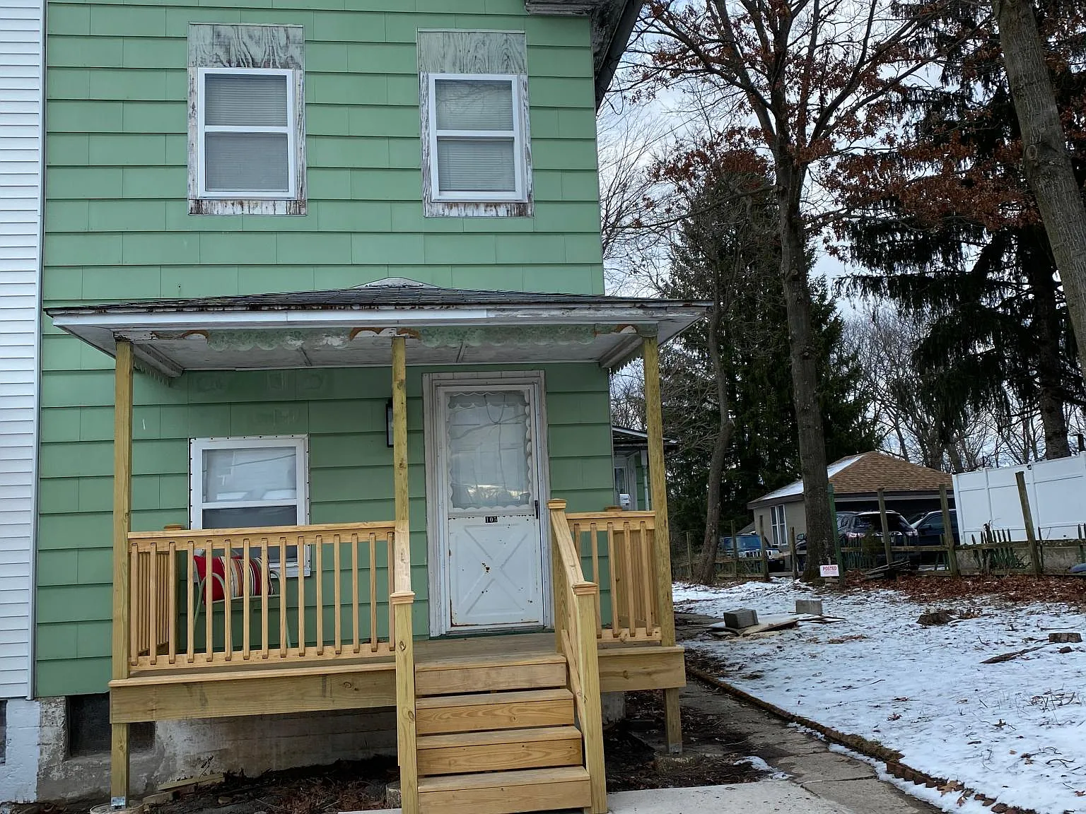 3 bed, 1260 sqft, $1,200 — Photo 1