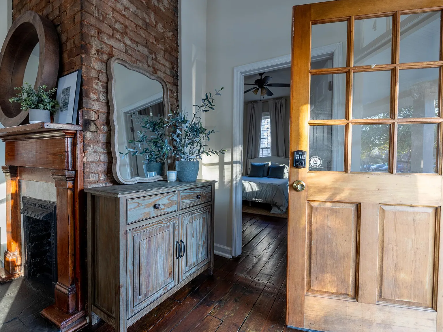 2 bed, 1454 sqft, $1,900 — Photo 3