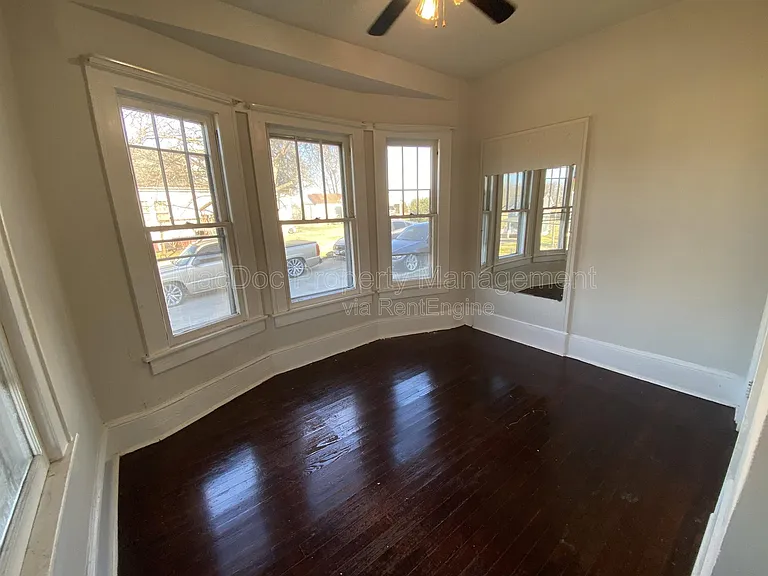 1013 Terrace St — Photo 3