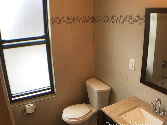 5th image of 3134 12th St #1