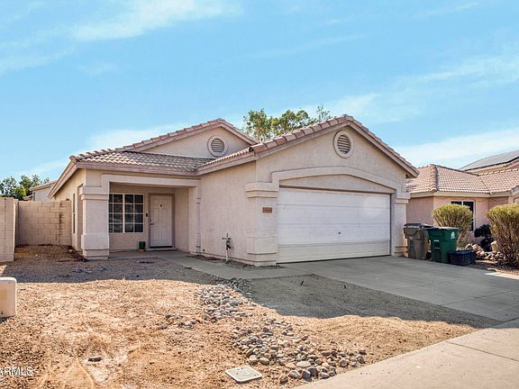 3rd image of 15643 W HAMMOND Drive