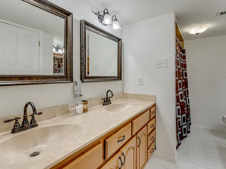 2117 Benjamin Rd — Photo 12
