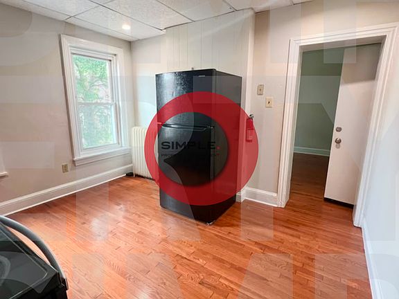 5th image of 4 E 4th St APT 2