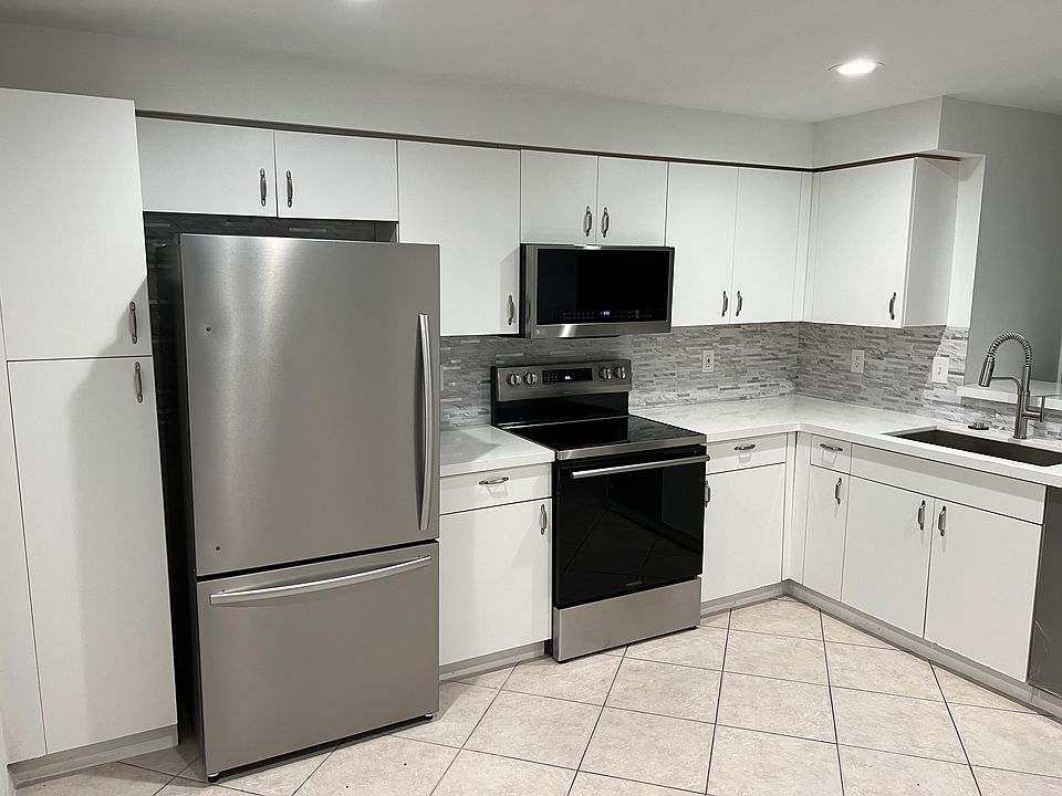 1st image of 1243 Presidio Dr