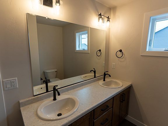 4th image of 4110 Ridgecrest Ln