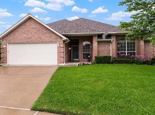 6732 Lucas Ln, North Richland Hills, TX 76182