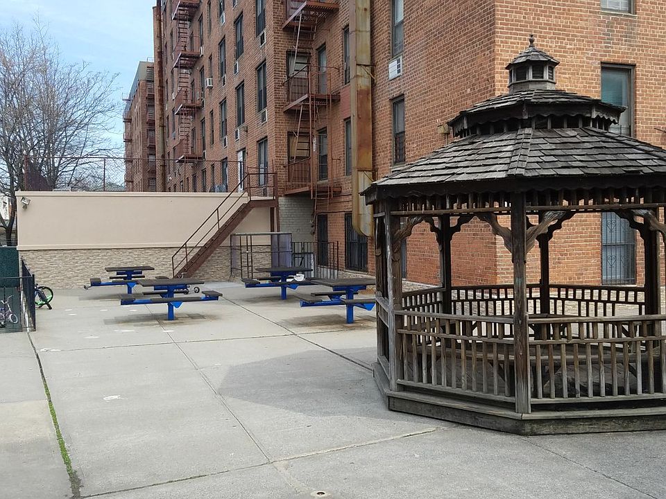 1st image of 2800 Coyle St APT 402