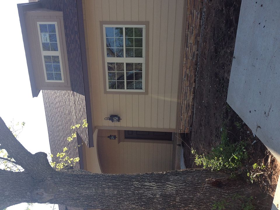 2nd image of 1002 W 11th St