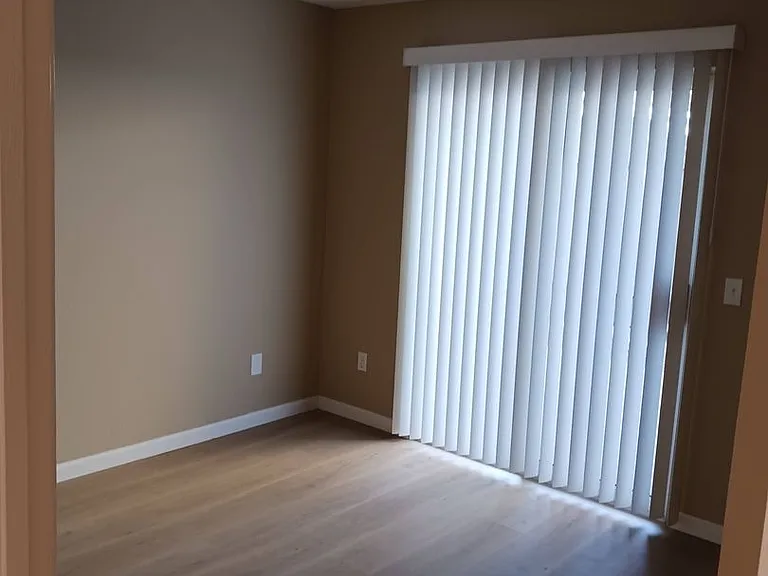 1070 Georgia St — Photo 6