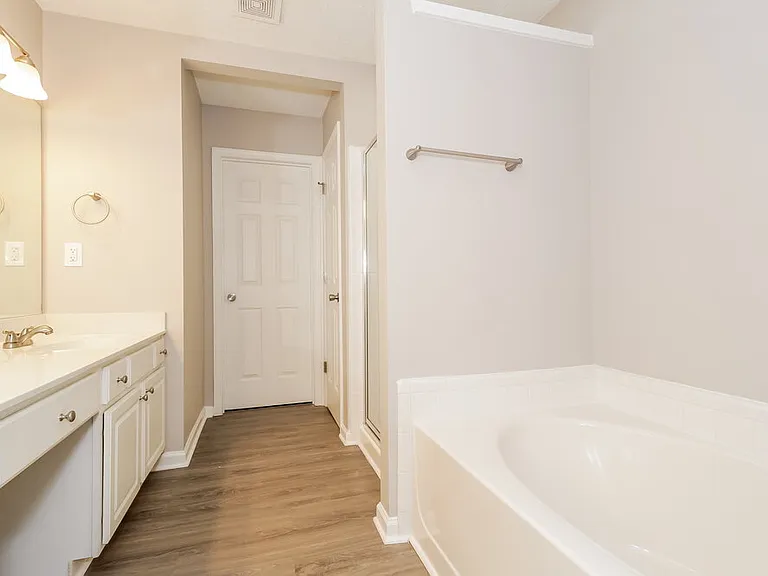 191 Regent Pl — Photo 15
