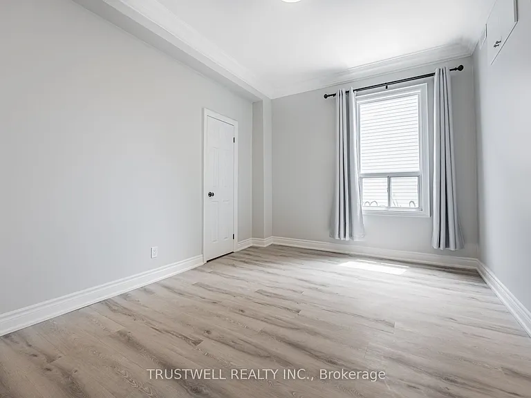 90 Galt Ave #A — Photo 8