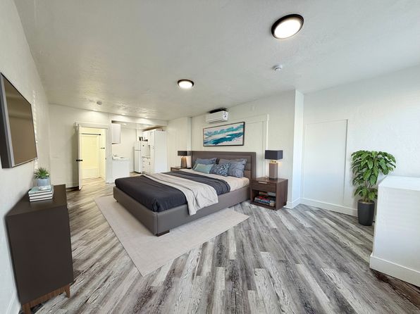 7 S Main St #8