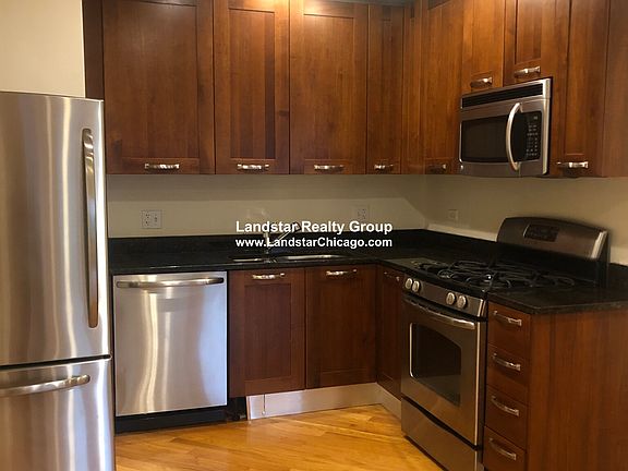 3rd image of 6935 N Oakley Ave APT 3