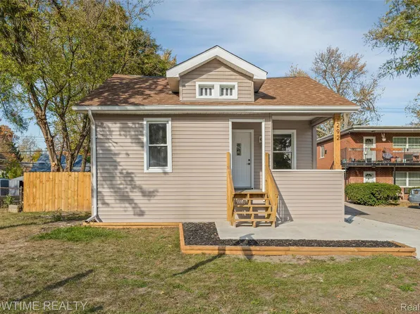 292 W Marshall St, Ferndale, MI 48220