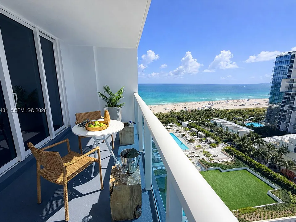 2301 Collins Ave #1501