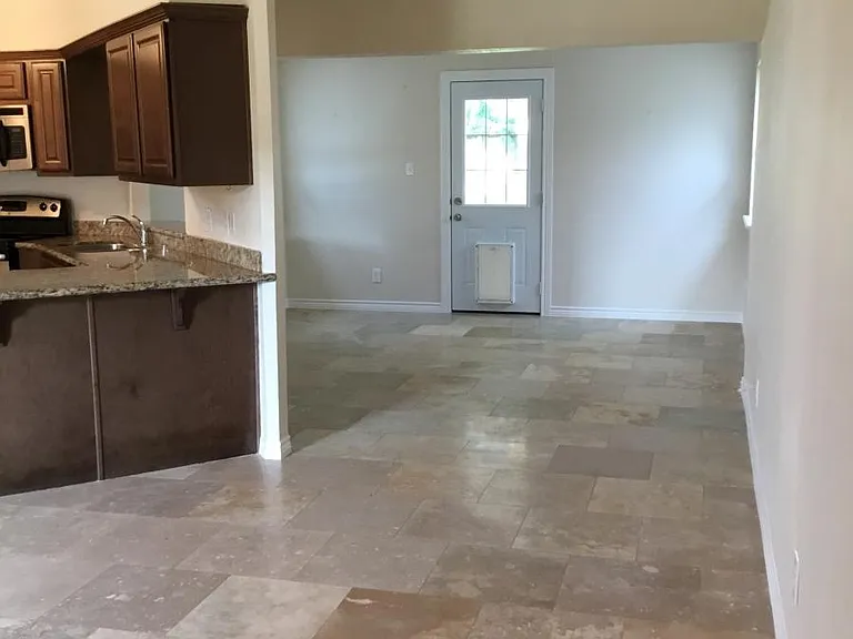 2906 Sand Reef Ct — Photo 10