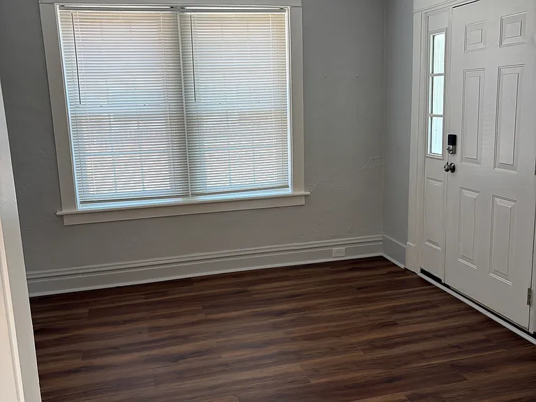 515 W Woodbine Ave — Photo 15
