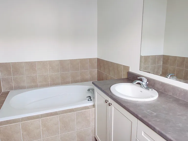 104 Brady Ave — Photo 10