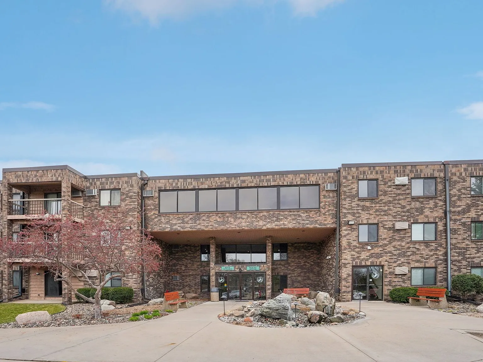 Park Place Apartments in Burnsville — Photo 4