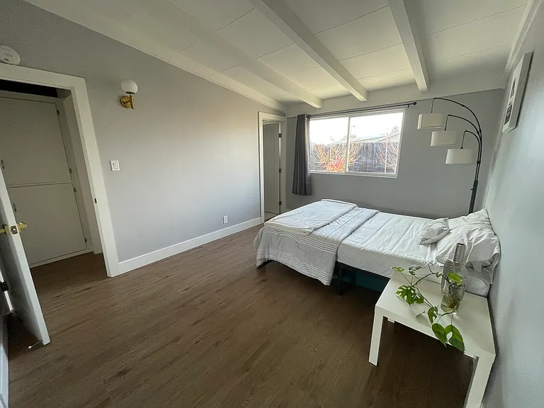 4771 Hazelwood Ave — Photo 4
