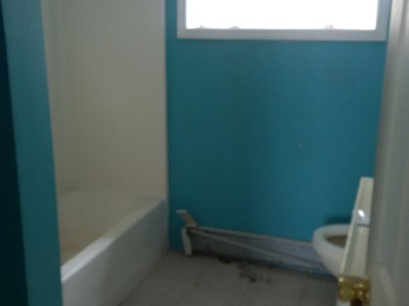 5th image of 10 Fulton St