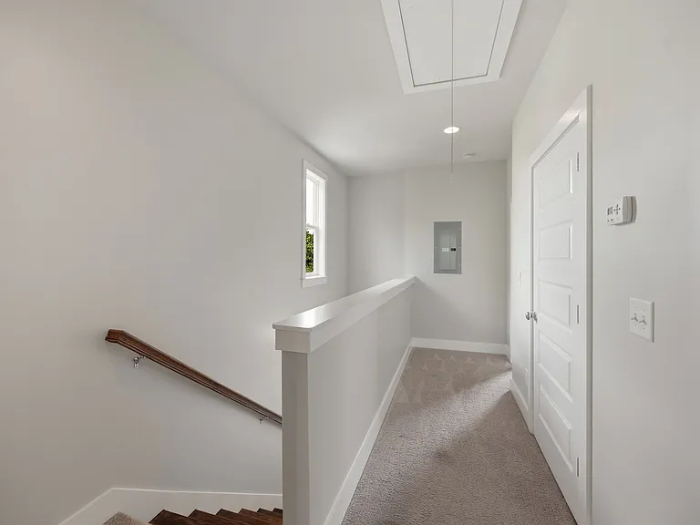 752 Cottage Park Dr — Photo 17