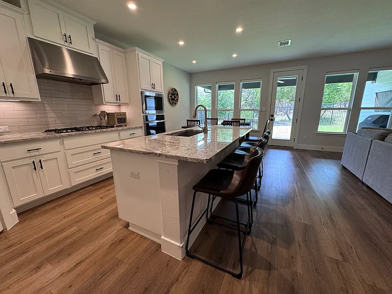 808 Dayridge Dr — Photo 4