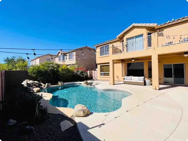 695 W Sonatina Ln — Photo 2