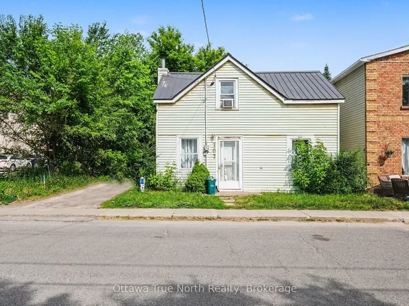 107 Oxford St E, North Grenville, ON K0G 0A0