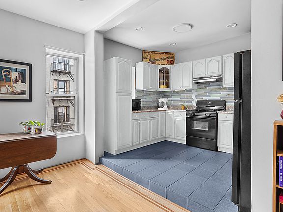 4th image of 432 56th St #2