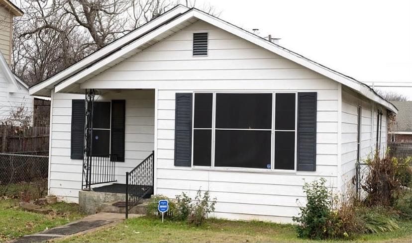 1st image of 5837 Wellesley Ave