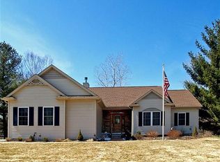 10773 Hibner Rd, Hartland, MI 48353