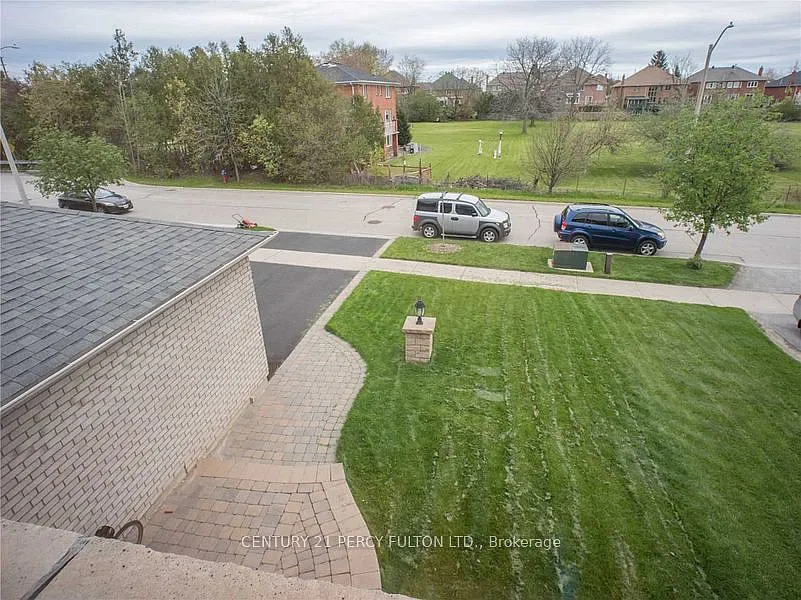5 bed, $5,400 — Photo 2